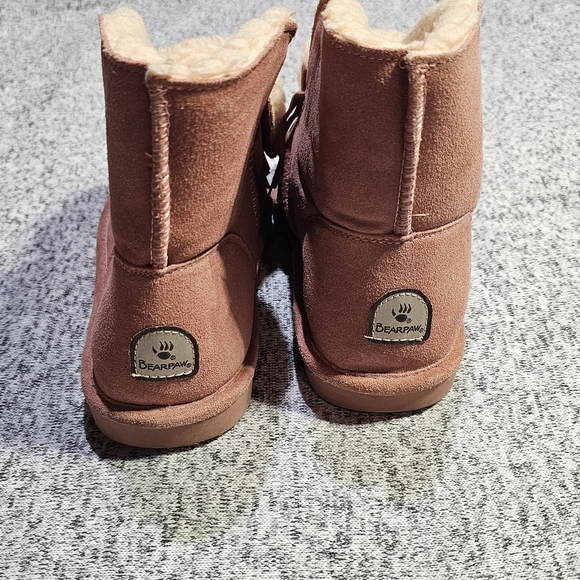 BEARPAW Christie Suede Sheepskin Fringe Boot sz 11 - Picture 6 of 10